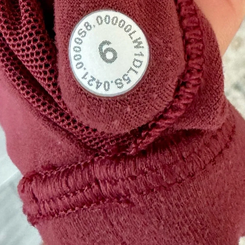 Lululemon Align Longline Tank Top/Bra in Nulu Fabric, Rose/Pink, Size 6 - Picture 8 of 8